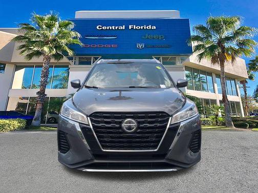 Gun Metallic 2021 Nissan Kicks SV