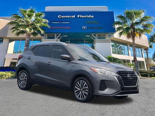 Gun Metallic 2021 Nissan Kicks SV