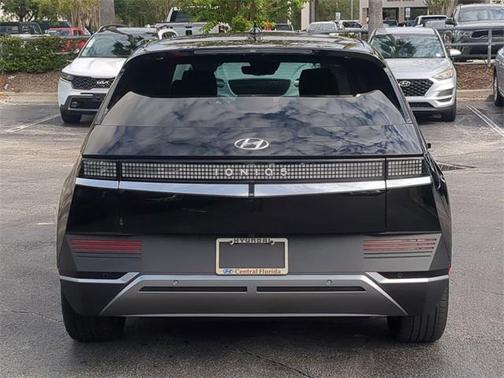 2022 Hyundai IONIQ 5 SEL