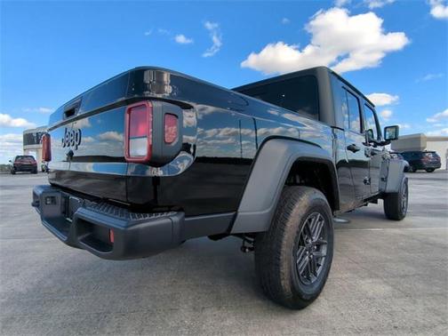 2025 Jeep Gladiator Sport S