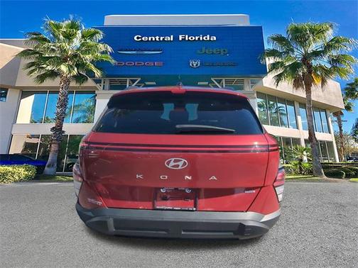 2024 Hyundai KONA SEL