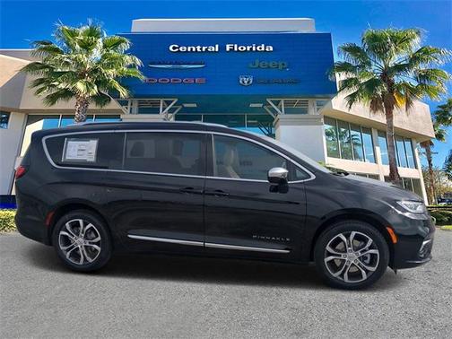 2025 Chrysler Pacifica L