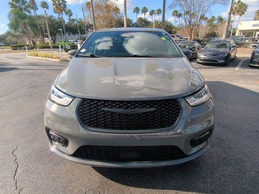 2022 Chrysler Pacifica Hybrid Touring L
