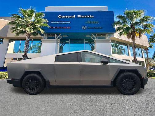 2024 Tesla Cybertruck Cyberbeast