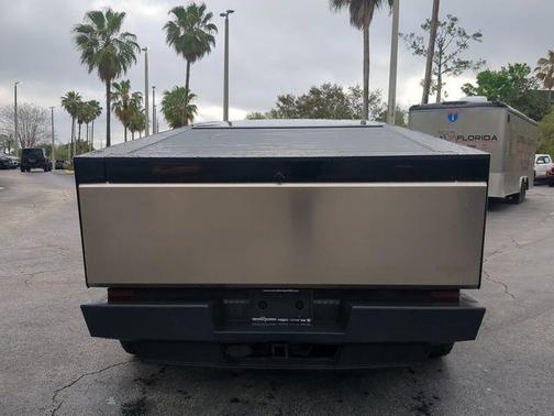 2024 Tesla Cybertruck Cyberbeast