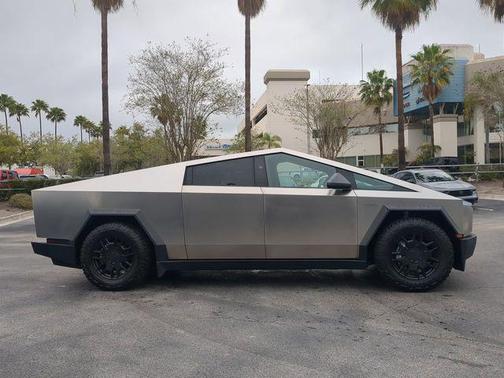 2024 Tesla Cybertruck Cyberbeast