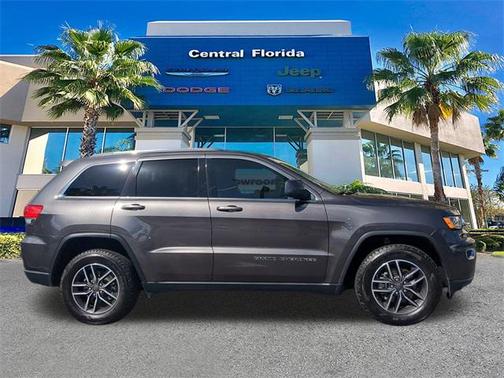 2019 Jeep Grand Cherokee Laredo