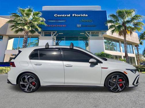 2024 Volkswagen Golf GTI 2.0T SE DSG