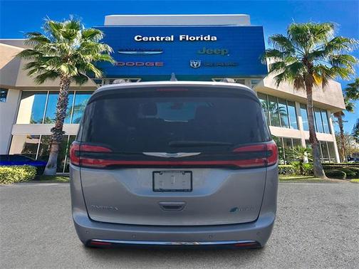 2021 Chrysler Pacifica Hybrid Touring L