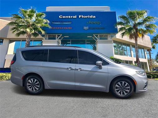 2021 Chrysler Pacifica Hybrid Touring L