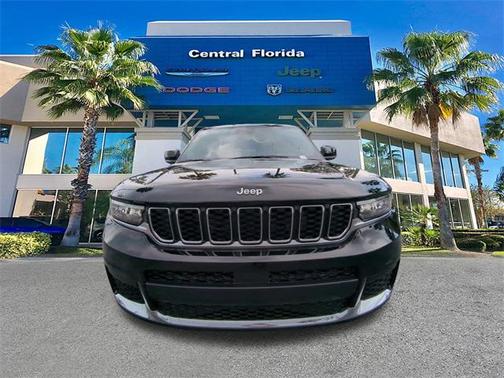 2025 Jeep Grand Cherokee L Laredo