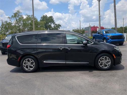 2022 Chrysler Pacifica Limited