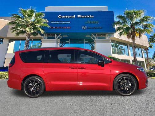 2026 Chrysler Pacifica Limited