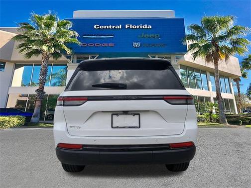 2025 Jeep Grand Cherokee Altitude