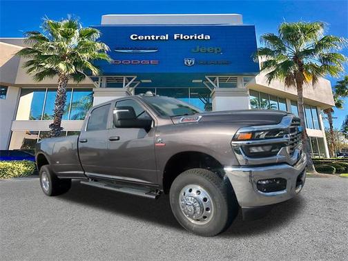 2026 RAM 3500 Tradesman Crew Cab 4x4 8' Box