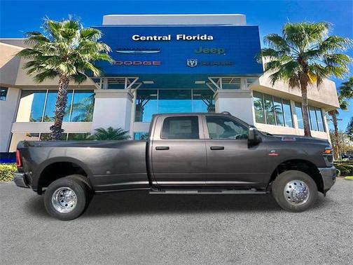 2026 RAM 3500 Tradesman Crew Cab 4x4 8' Box