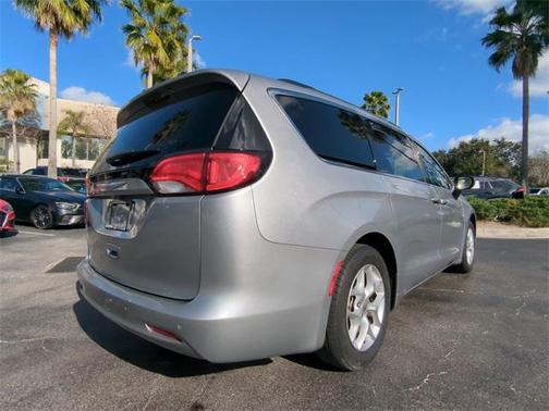 2018 Chrysler Pacifica Touring