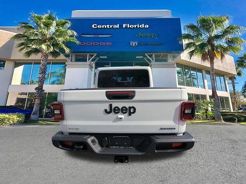 2026 Jeep Gladiator Sahara 4x4