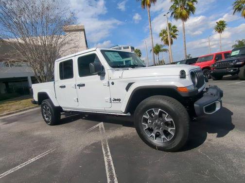 2026 Jeep Gladiator Sahara 4x4