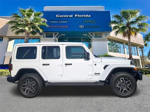 2026 Jeep Wrangler 4-Door Sahara 4x4