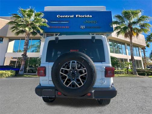 2026 Jeep Wrangler 4-Door Sahara 4x4