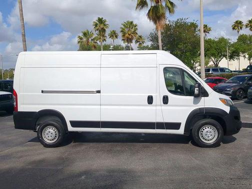 2024 RAM ProMaster 2500 Tradesman