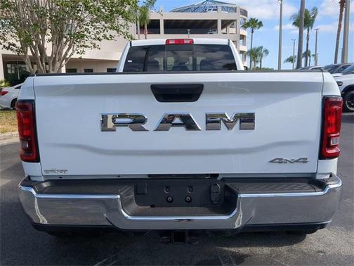 2025 RAM 3500 Tradesman Crew Cab 4x4 8' Box
