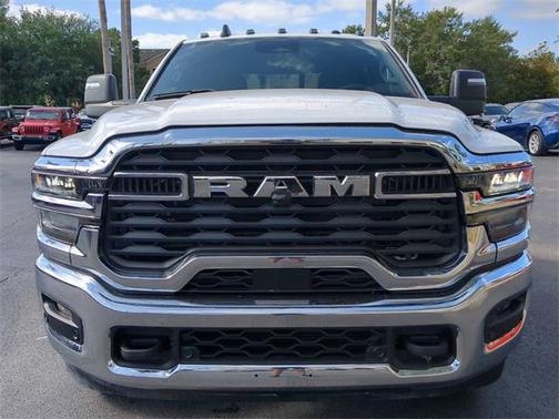 2025 RAM 3500 Tradesman Crew Cab 4x4 8' Box