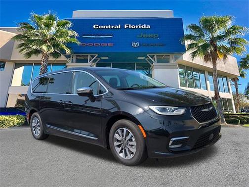 2023 Chrysler Pacifica Hybrid Limited