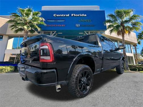 2022 RAM 3500 Laramie Crew Cab 4x4 6'4' Box