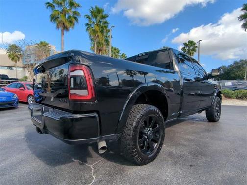 2022 RAM 3500 Laramie Crew Cab 4x4 6'4' Box