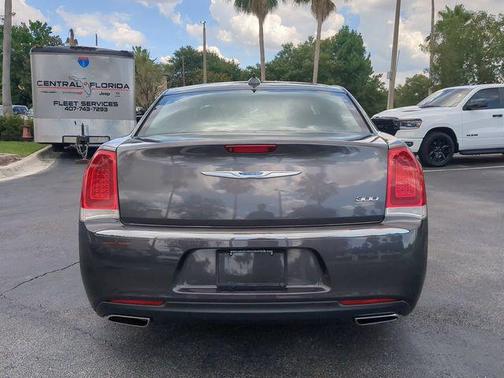 Granite Crystal Metallic Clearcoat 2022 Chrysler 300 Touring
