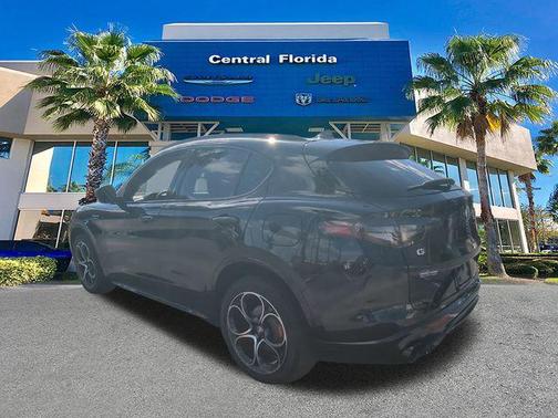 2024 Alfa Romeo Stelvio Veloce AWD