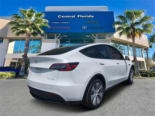 2024 Tesla Model Y Long Range Dual Motor All-Wheel Drive