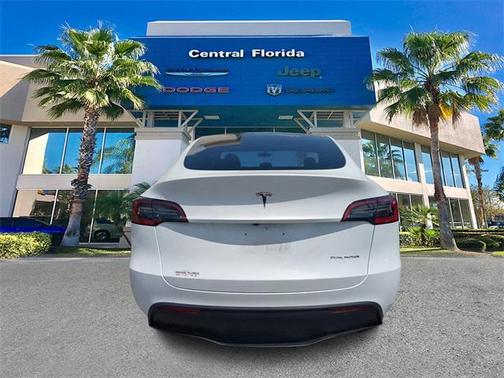 2024 Tesla Model Y Long Range Dual Motor All-Wheel Drive