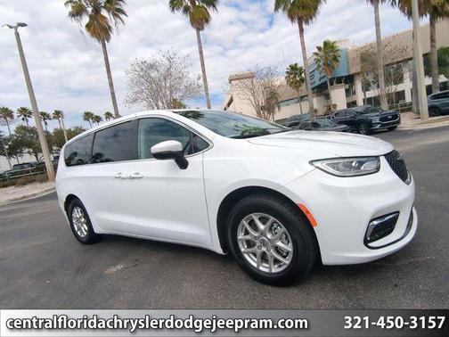 2023 Chrysler Pacifica Touring L