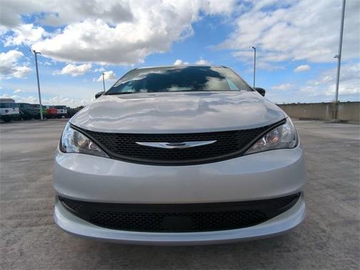 2026 Chrysler Voyager LX