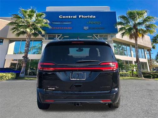 2025 Chrysler Pacifica Limited