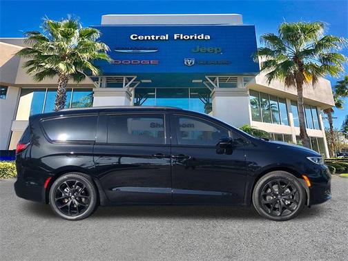 2025 Chrysler Pacifica Limited