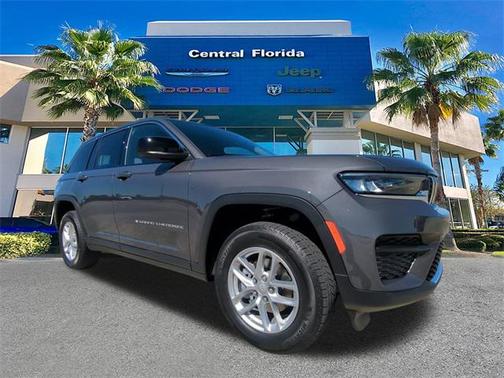 2025 Jeep Grand Cherokee Laredo