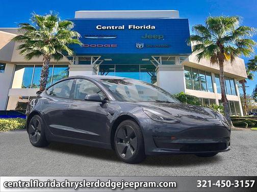 Stealth Gray 2023 Tesla Model 3 Standard Range