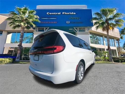 2026 Chrysler Pacifica L