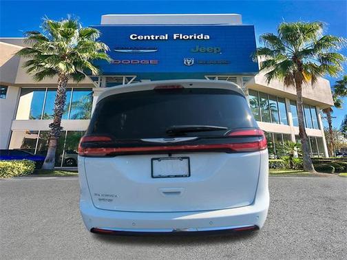 2026 Chrysler Pacifica L