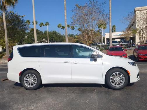 2026 Chrysler Pacifica L