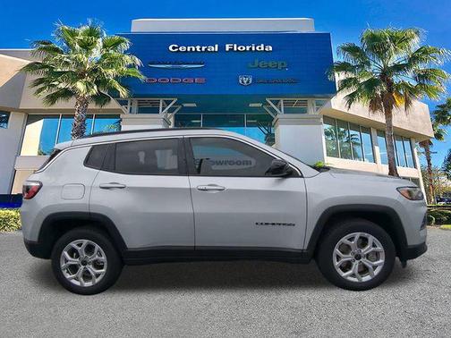 2025 Jeep Compass Latitude