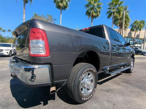 2021 RAM 2500 Tradesman Crew Cab 4x4 6'4' Box