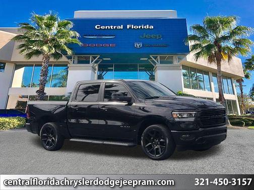 Diamond Black Crystal Pearlcoat 2023 RAM 1500 Laramie