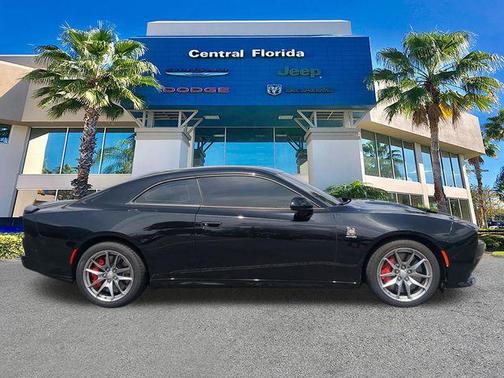 Diamond Black Crystal Pearlcoat 2025 Dodge Charger Daytona R/T Scat Pack