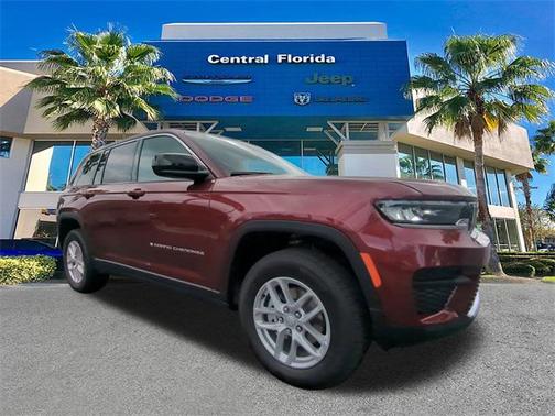 2025 Jeep Grand Cherokee Laredo