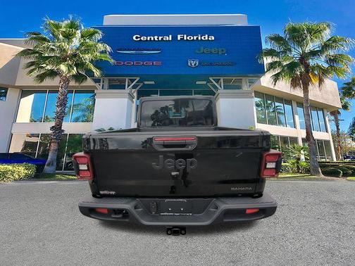 2026 Jeep Gladiator Sahara 4x4